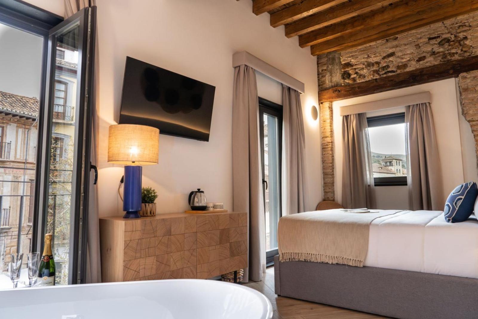 Amiras Homes Collection Hotel *