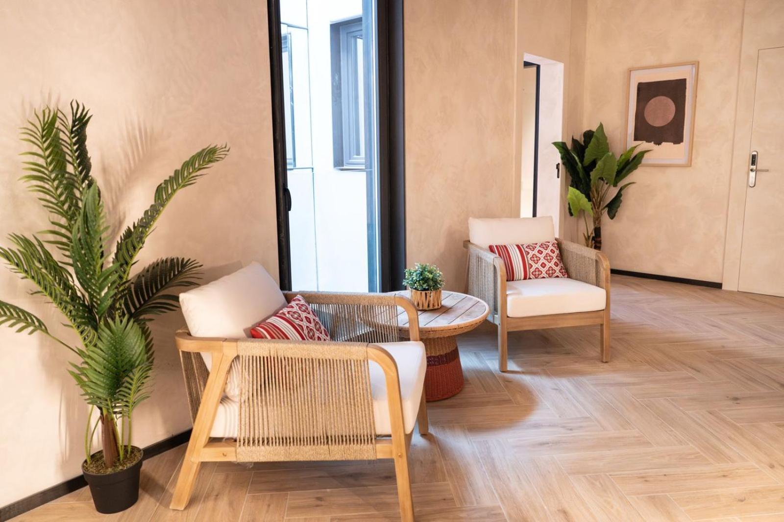 Amiras Homes Collection * Granada